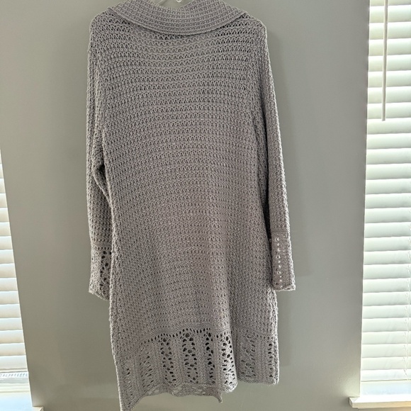 Silver Sweater- Long - Picture 3 of 4